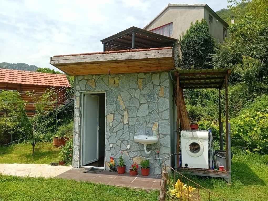 Camp Sunny Hills Hotel Virpazar Bagian luar foto